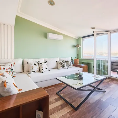 Deluxe Duplex W 210 Bosphorus View In Cihangir Lejlighed