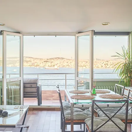 Lejlighed Deluxe Duplex W 210 Bosphorus View In Cihangir *