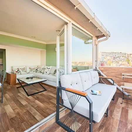 Deluxe Duplex W 210 Bosphorus View In Cihangir