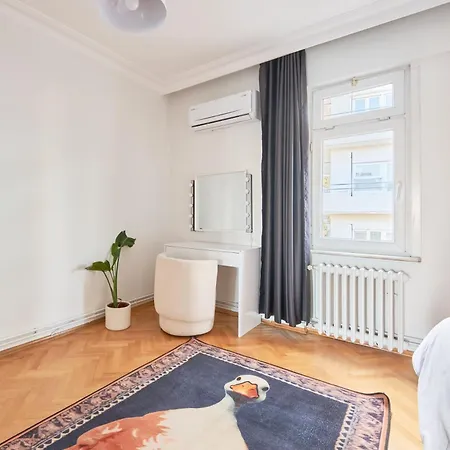 Deluxe Duplex W 210 Bosphorus View In Cihangir Appartement