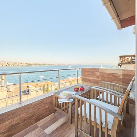 Lejlighed Deluxe Duplex W 210 Bosphorus View In Cihangir *